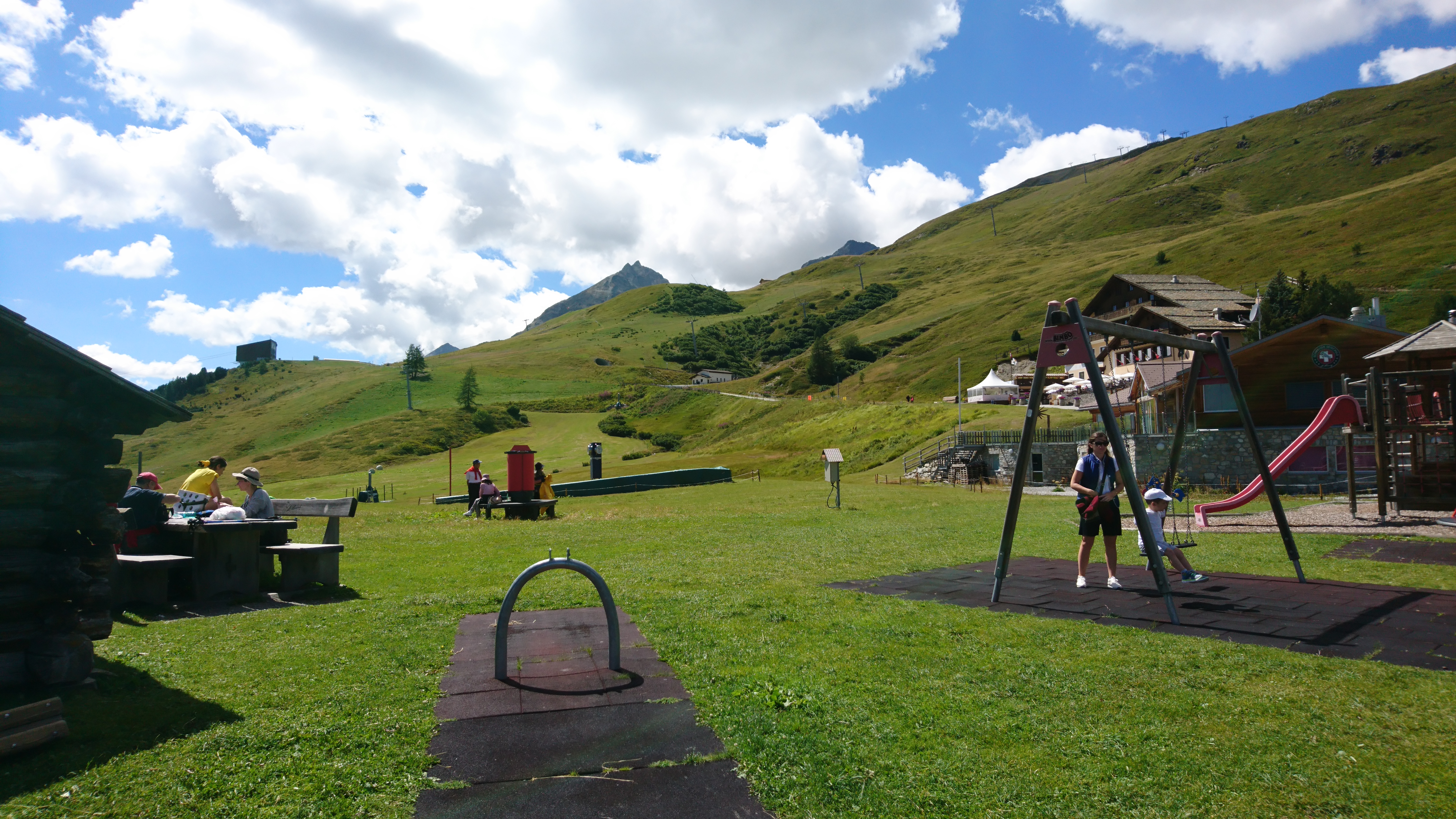Playground and picnic area near the salastrains restaurant.